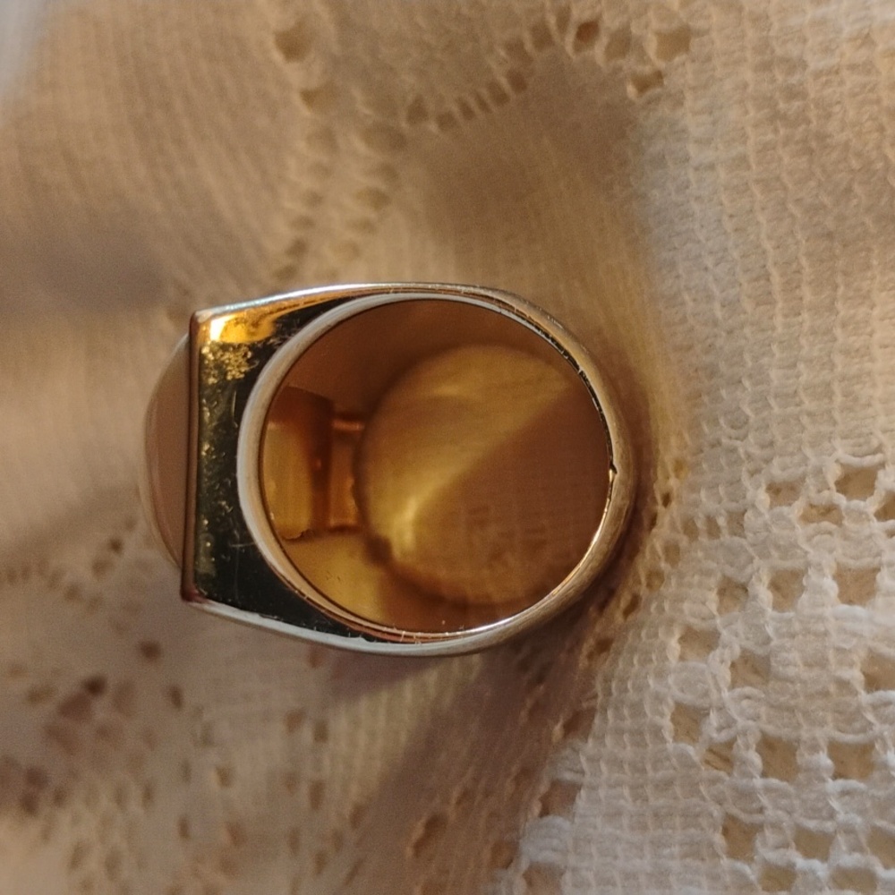 Statement Large Ring Gold Tone Ring Lucite Materi… - image 4